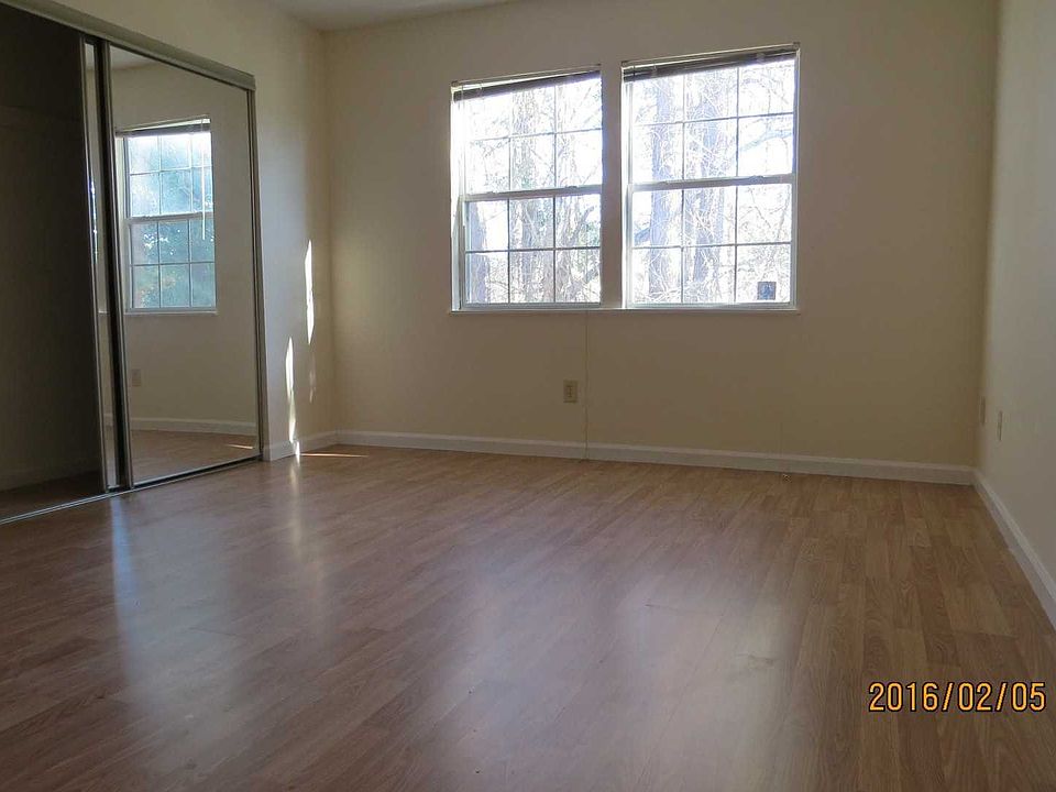 2nd image of 314 Pebble Creek Ct