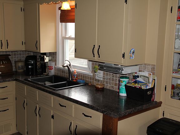 4th image of 2489 Oakwood Dr