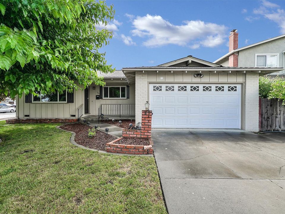 1st image of 1304 Mary Lee Way