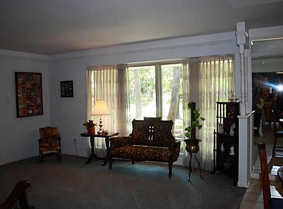 3rd image of 1107 Driftwood Dr