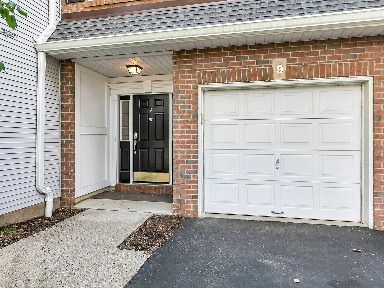 2 bed, 2.5 bath, $3,750 — Photo 3