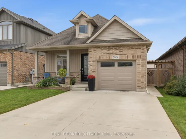 7002 Optimist Ln, Niagara Falls, ON L2E 0B1