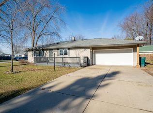 1002 W Capitol Dr, Appleton, WI 54914