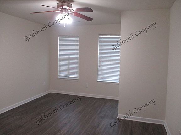 4th image of 411 Cedar Pines Dr