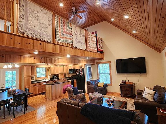 2nd image of 257 Fannys Creek Dr