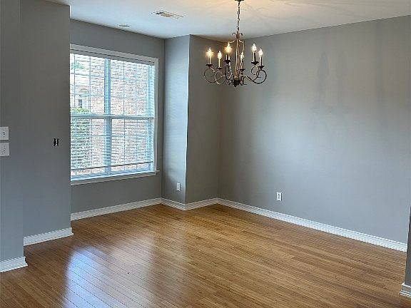 5th image of 8848 Alderwood Way