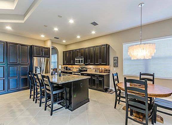 5th image of 9064 Isla Bella Cir