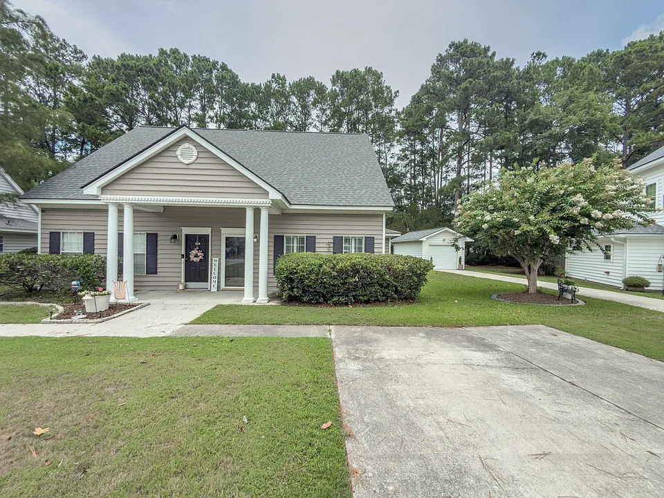 4841 Habersham Ln