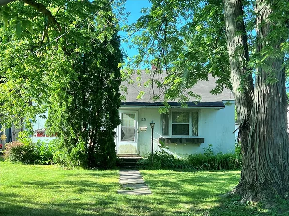 821 E Elm St, Hoopeston, IL 60942
