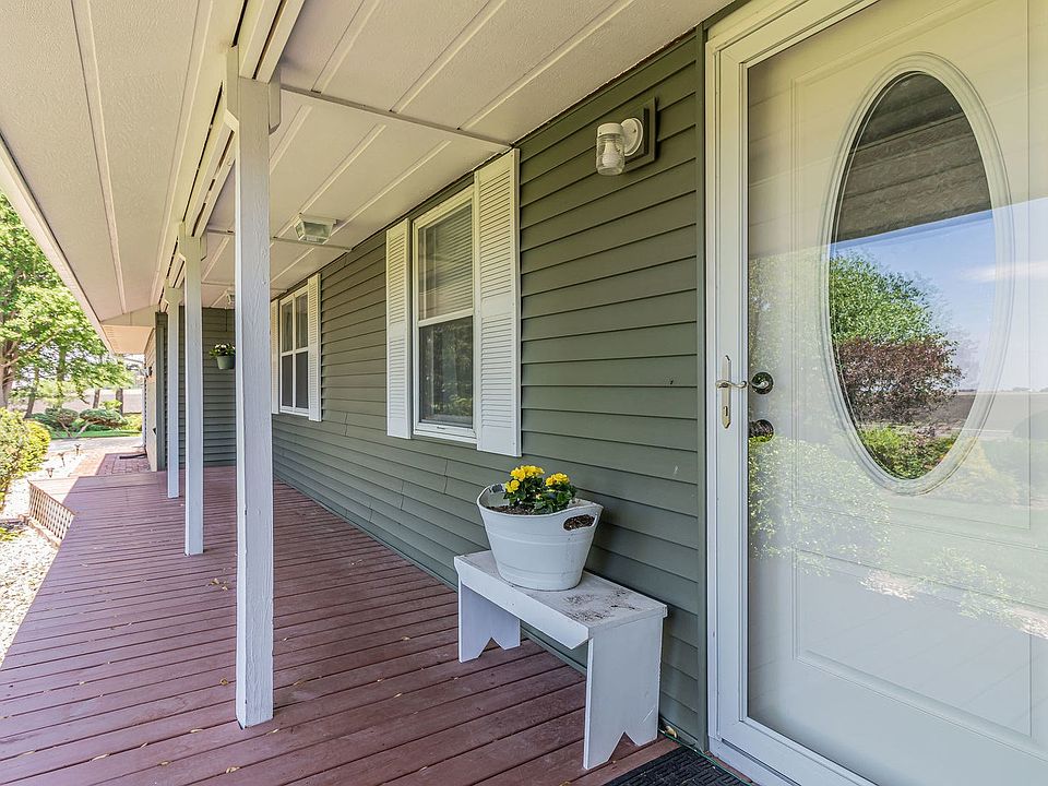 1st image of 2118 County Road 1900 E