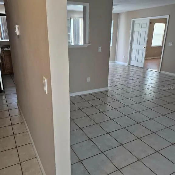 1 Wheatfield Dr — Photo 10
