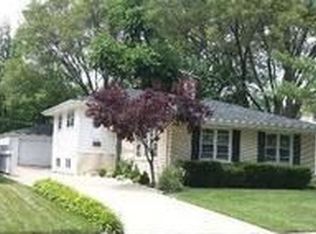 456 N Maple Ave, Elmhurst, IL 60126