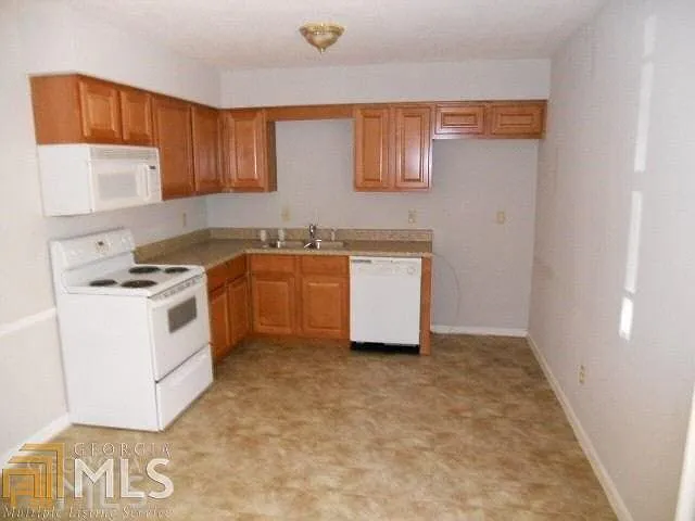 2384 Rodgers Dr SE — Photo 6