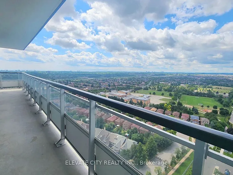 2560 Eglinton Ave W #2105 — Photo 10