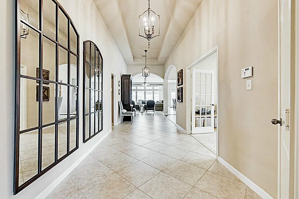 4 bed, 3.0 bath, 2968 sqft, $3,100 — Photo 3