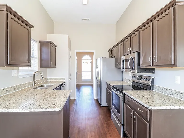 90 Oak Ridge Cv — Photo 9