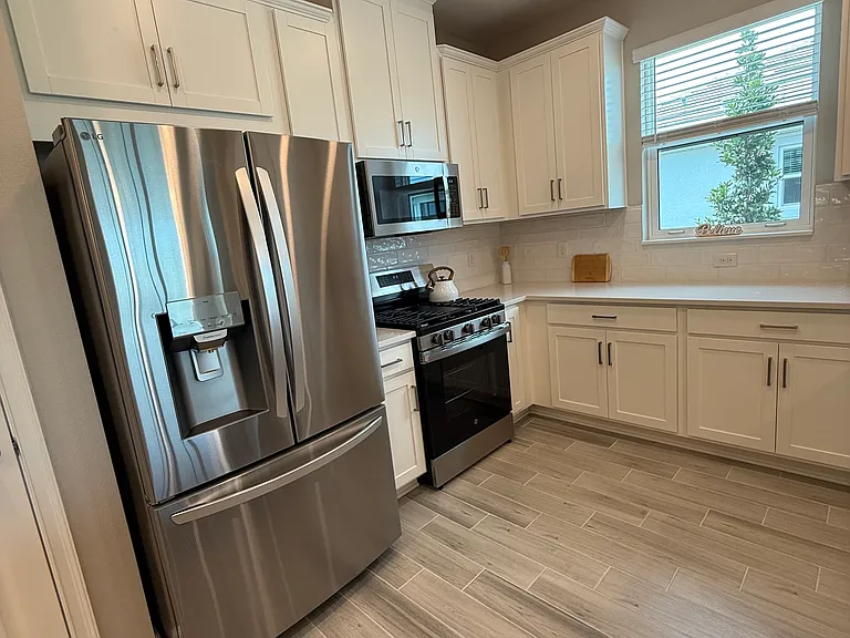 10514 Eclipse St — Photo 16