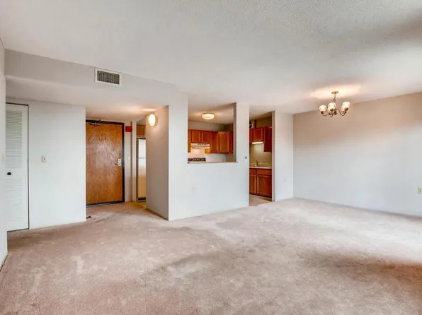 6615 Lake Shore Dr #1012, Richfield, MN 55423