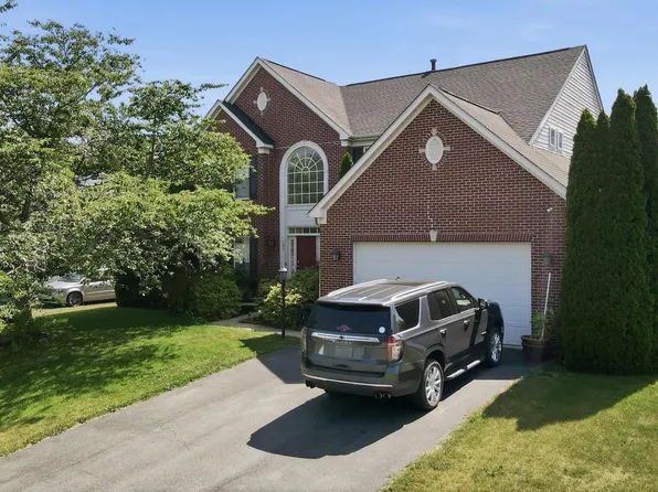 183 Pebble Beach Dr, Charles Town, WV 25414