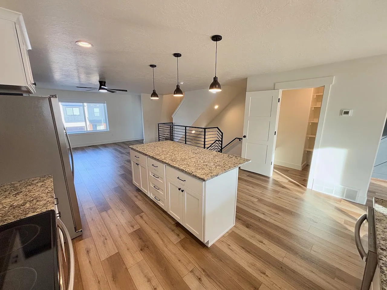 638 East 360 South — Photo 3