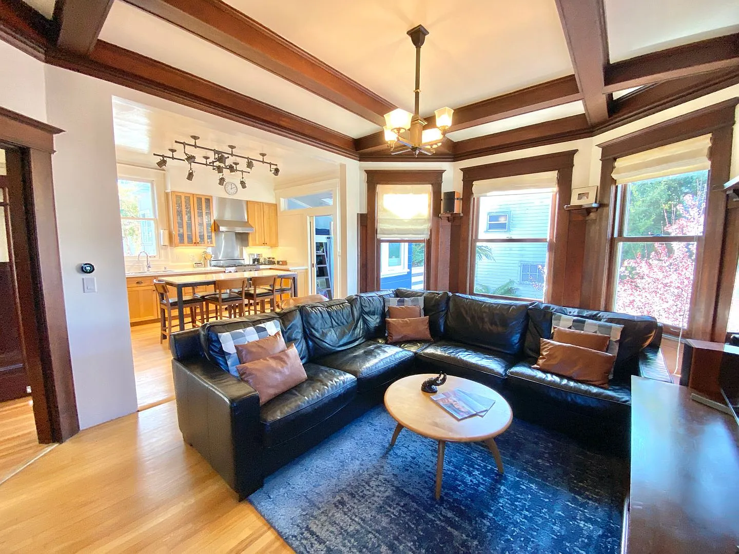 1345 Cole St photo 1