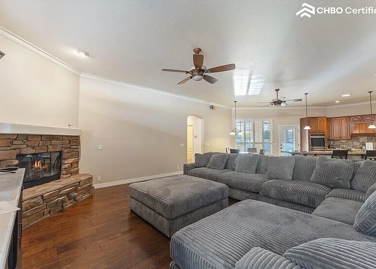 6445 W Fullam St — Photo 27