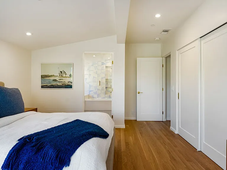 1057 Monte Dr — Photo 11