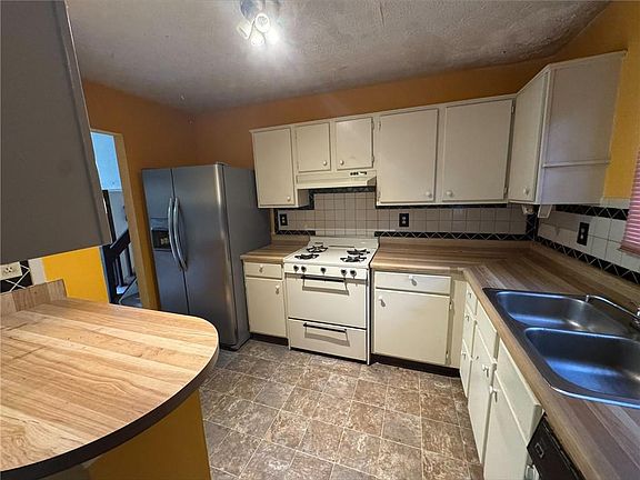 4th image of 4597 Arborwalk Ct