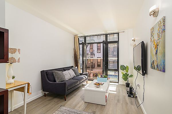 1st image of 111 Mulberry St #2G