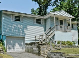 6 Grove Rd, Stanhope, NJ 07874