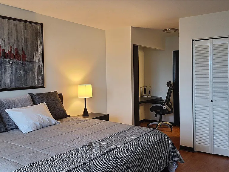 2500 Parkview Dr #802 — Photo 15