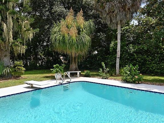 5th image of 2961 Captiva Dr