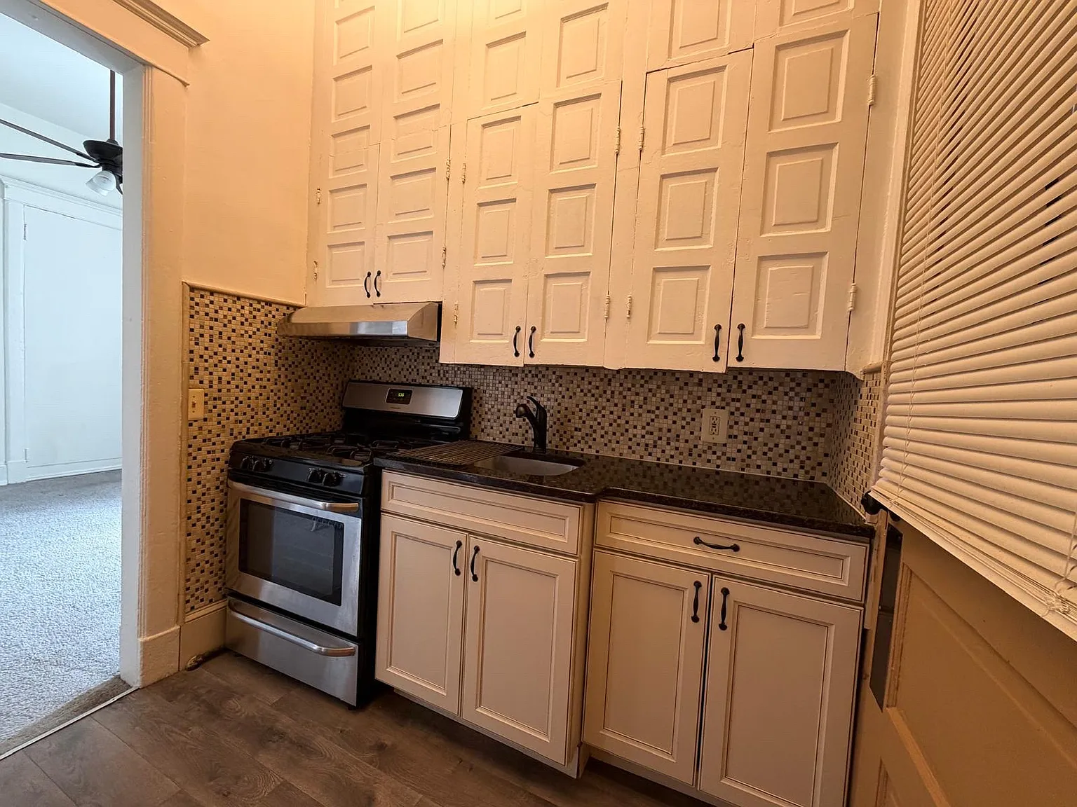 Studio, 360 sqft, $1,150 — Photo 2