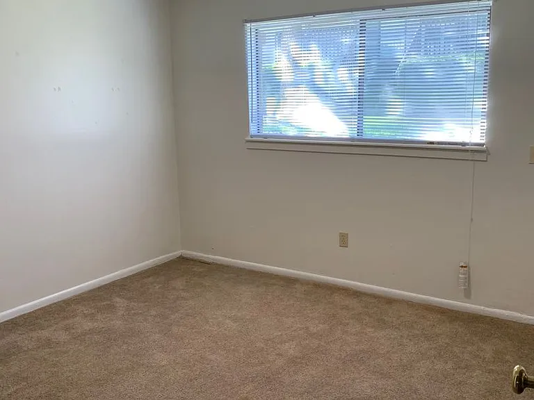 Regency Apartments 4805 — Photo 5