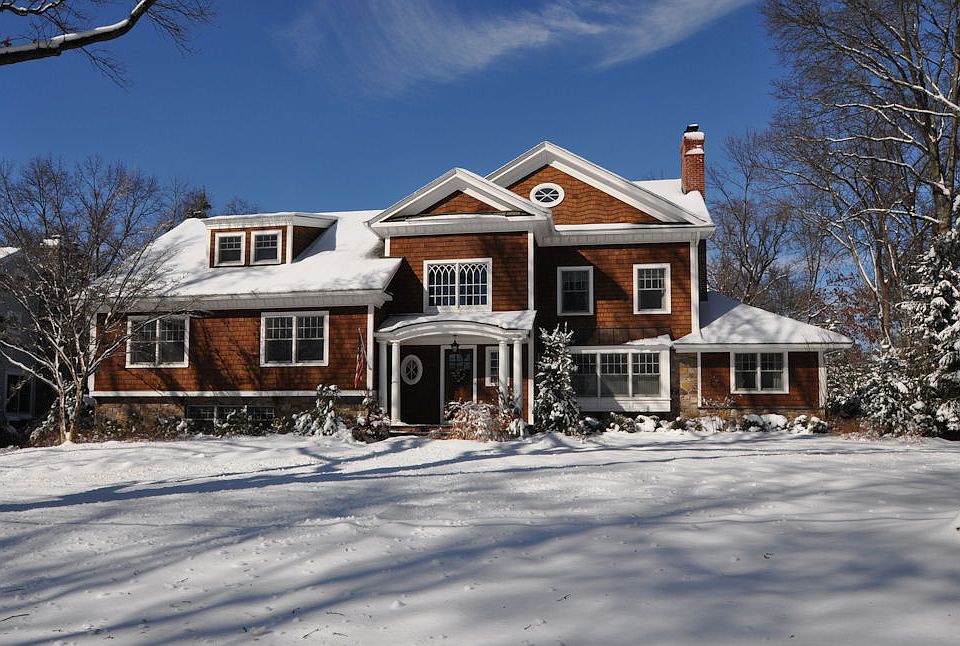 16 Robert Drive