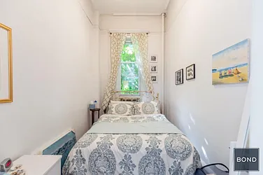 Rented by Bond New York