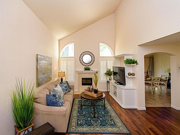 3rd image of 8882 La Margarita Way