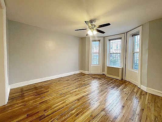 4th image of 41-38 Ithaca St #2