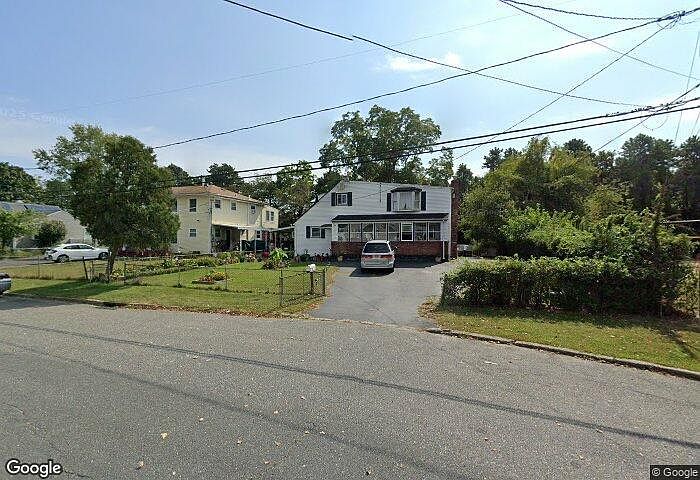 1st image of 20 Garnet Dr
