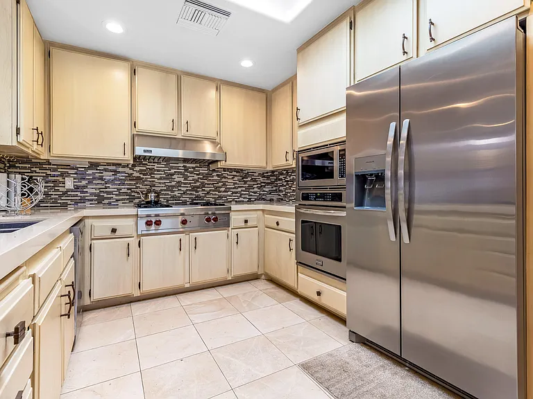 6 Colgate Dr — Photo 21