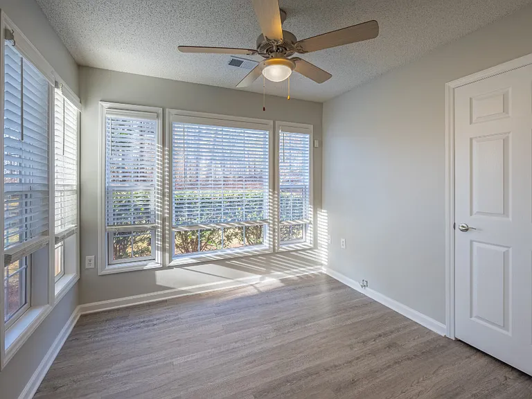 Summerlyn Place — Photo 18