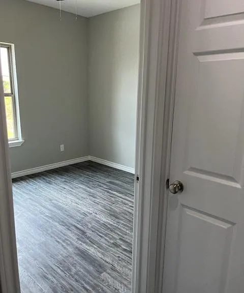 310 Day Dr — Photo 3