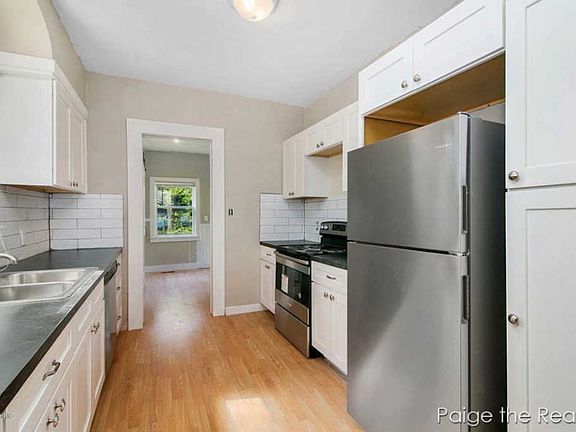 5th image of 444 Griggs St SE