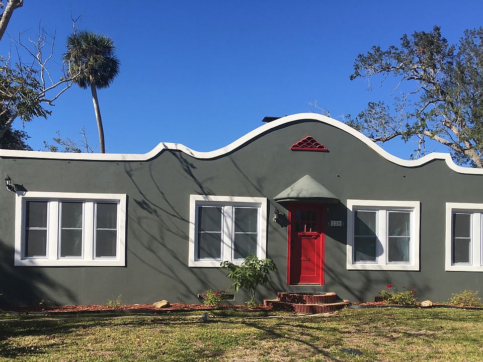 1st image of 228 10th St