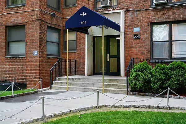 Sold by Corcoran | media 1