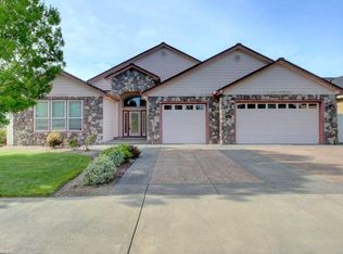 1007 Pumpkin Rdg, Eagle Point, OR 97524