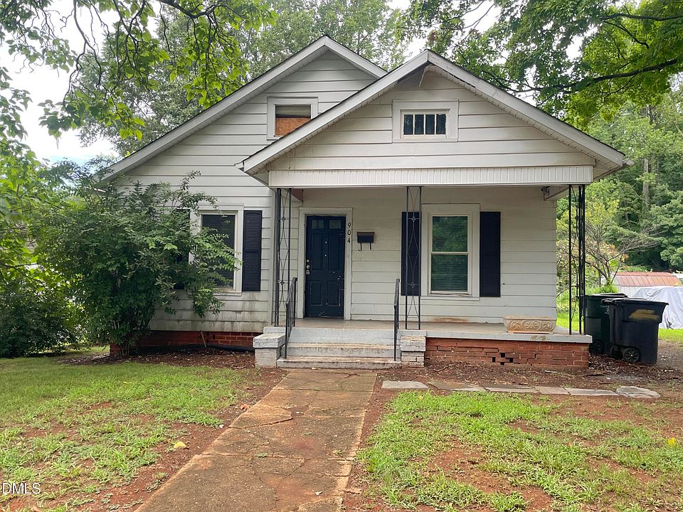 1st image of 904 Stokes St