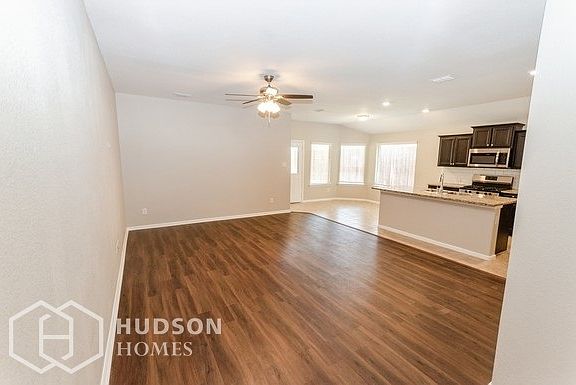 4th image of 10121 Huntersville Trl