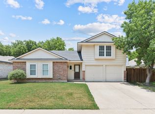 6921 Brookdale Dr, Watauga, TX 76148