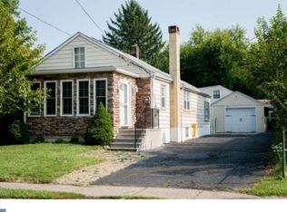 2521 Woodland Rd, Abington, PA 19001